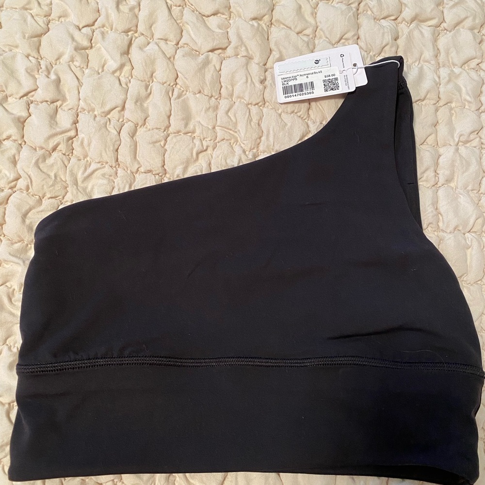 Lululemon Black Asymmetrical Bra a/c cup size 6